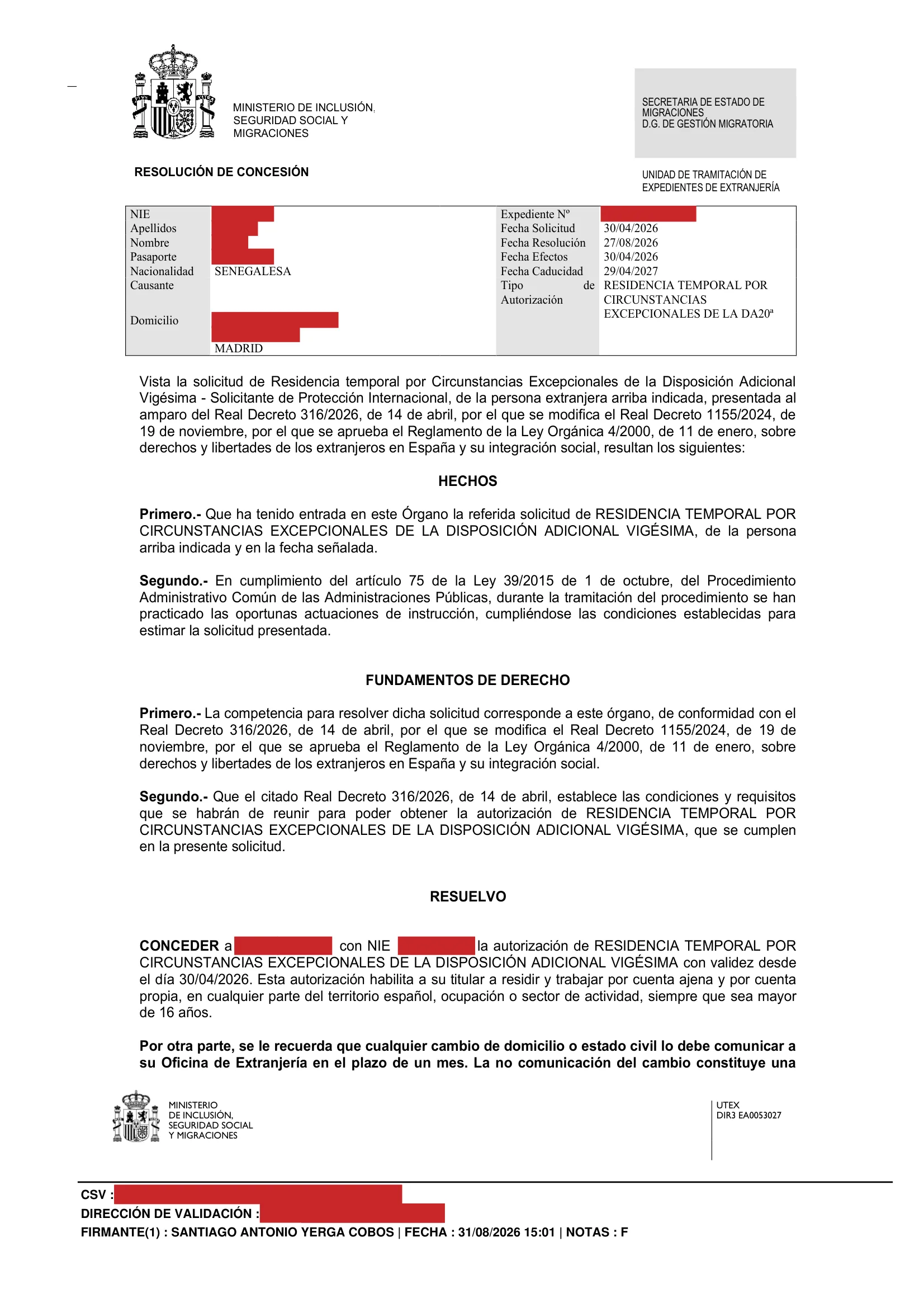 Primera página de la resolución, con los datos personales tapados — 1