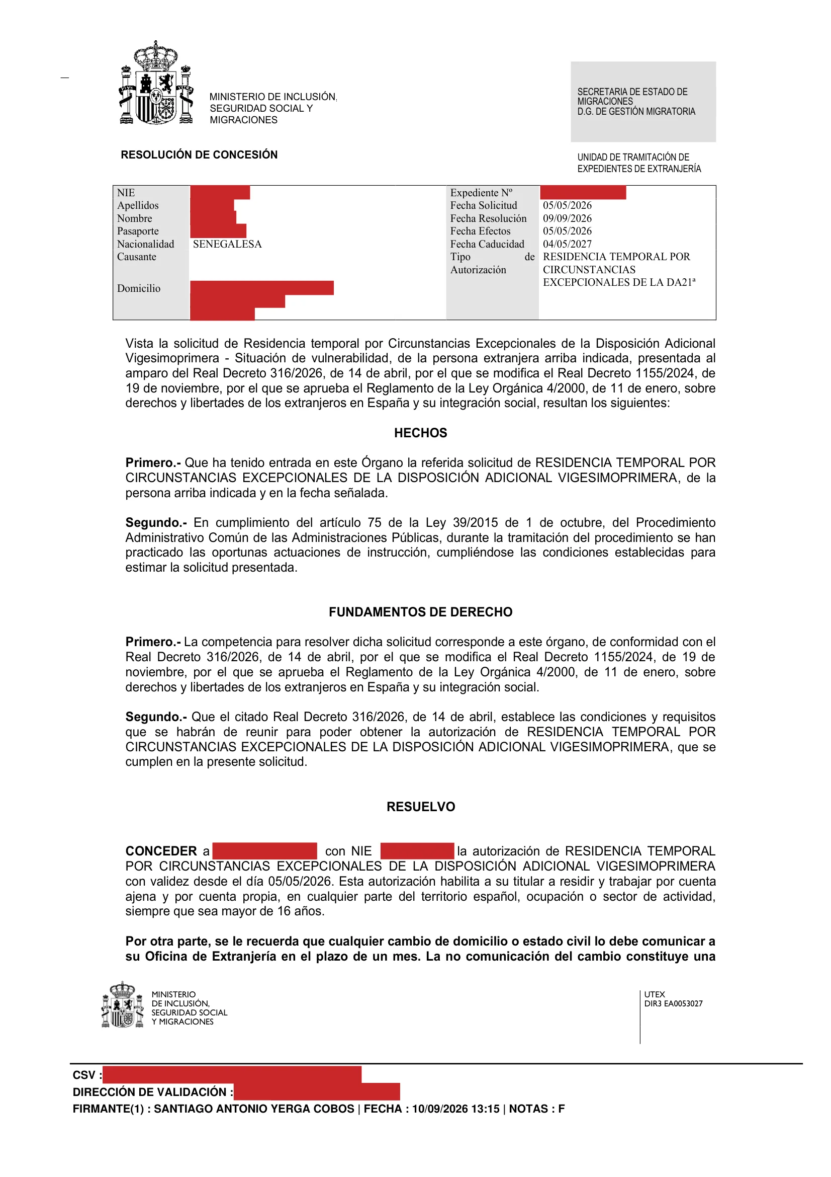 Primera página de la resolución, con los datos personales tapados — 1