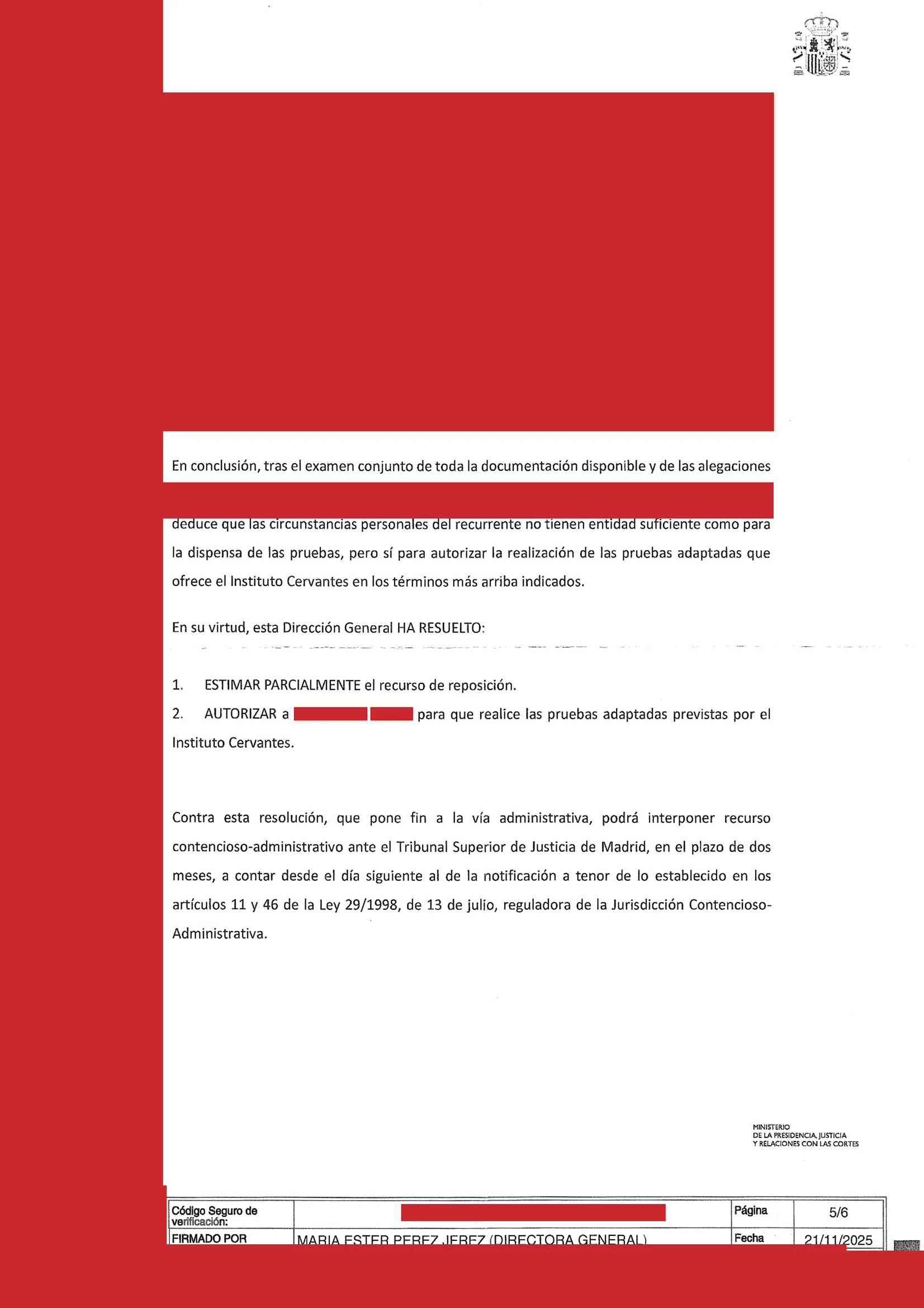 Primera página de la resolución, con los datos personales tapados — 2